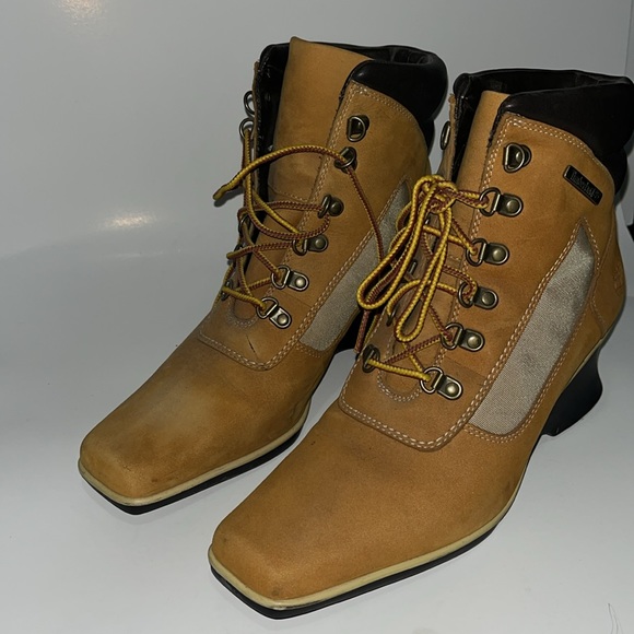 Woman’s Timberline Wedge Butter Boots 8M No Box - Picture 6 of 9